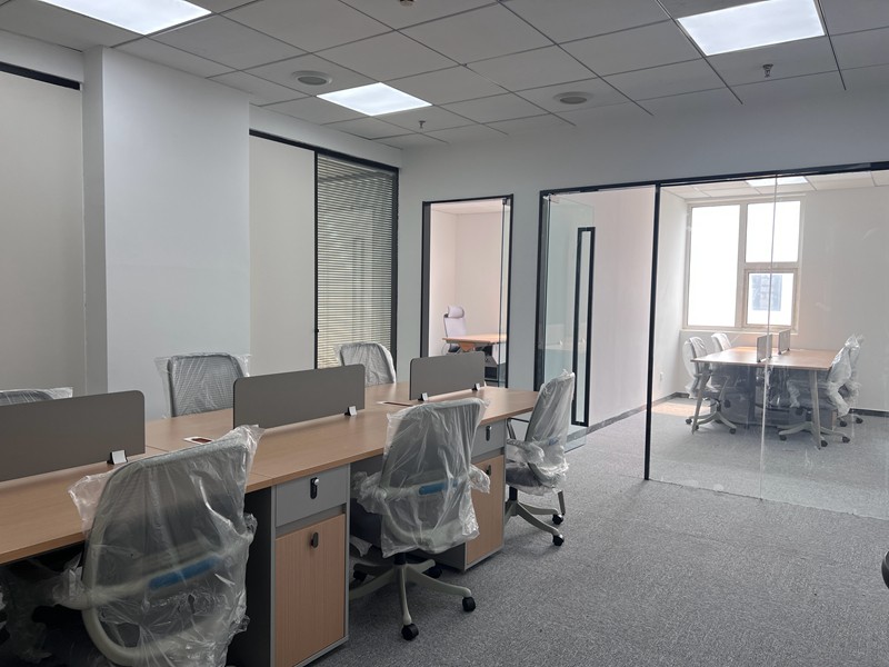 嘉捷企业汇2隔断+6工位 精装带家具 可注册